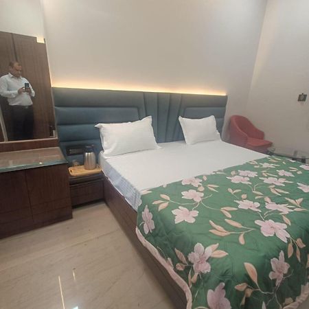 Hotel Sadhana Palace Mathura Luaran gambar